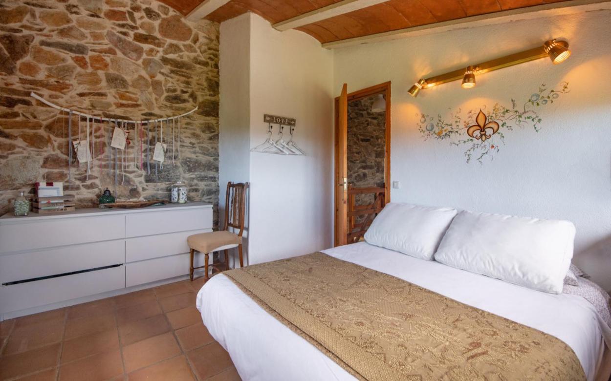 Apartamento duplex rural con chimenea y vistas panorámicas desde la cama Sant Marti Sacalm Exterior foto